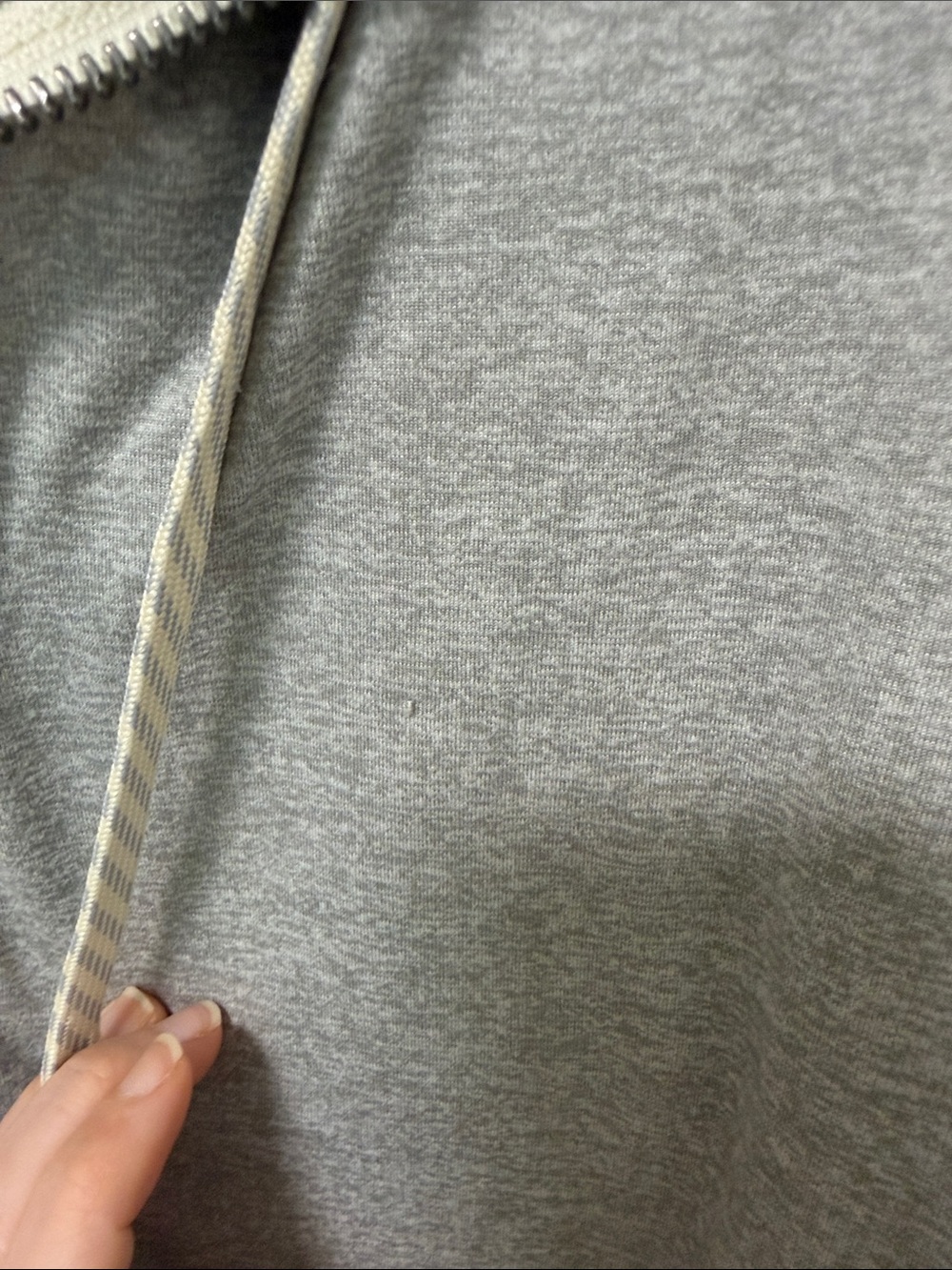 Vuori Halo Performance Hoodie - Picture 9 of 10